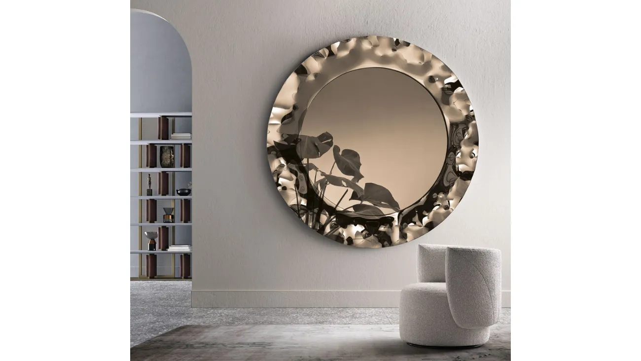Specchio con cornice in vetro mosso bronzo Dance di Capodarte