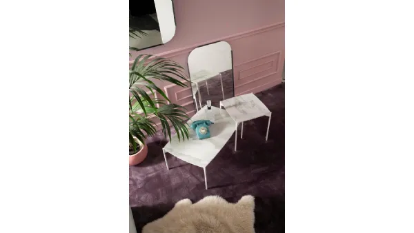 Tavolino Mika con top in ceramica con fondo in MDF e base in metallo verniciato di Stones