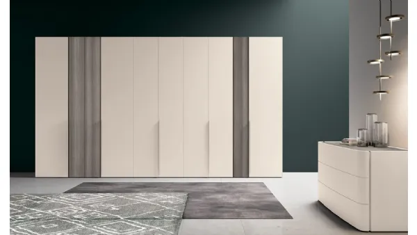 Armadio con ante battenti Vitalyty Solid e Style in laccato opaco Mandorla e melaminico Eucalipto Argento di Colombini Casa