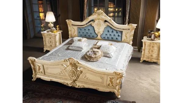 Comodino in legno intarsiato e decorato in foglia d'oro Madame Royale di Mobil Più