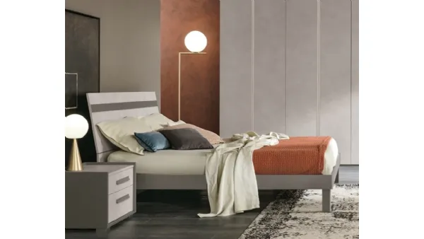 Letto con testiera Denver finitura Calce con inserto Grigio Londra di Gierre Mobili