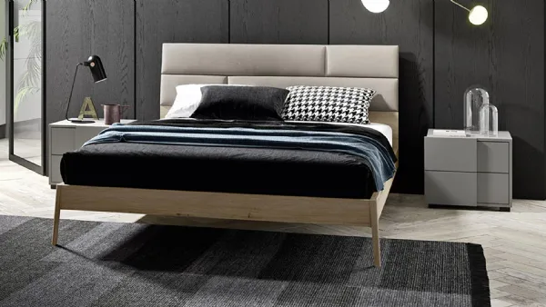Letto in legno con testiera imbottita in morbida ecopelle Eon di Mab