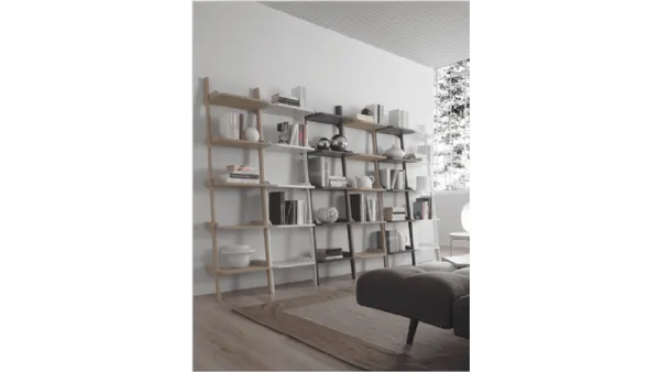 Libreria a muro con struttura in MDF e ripiani in melaminico Cheope di Capodarte