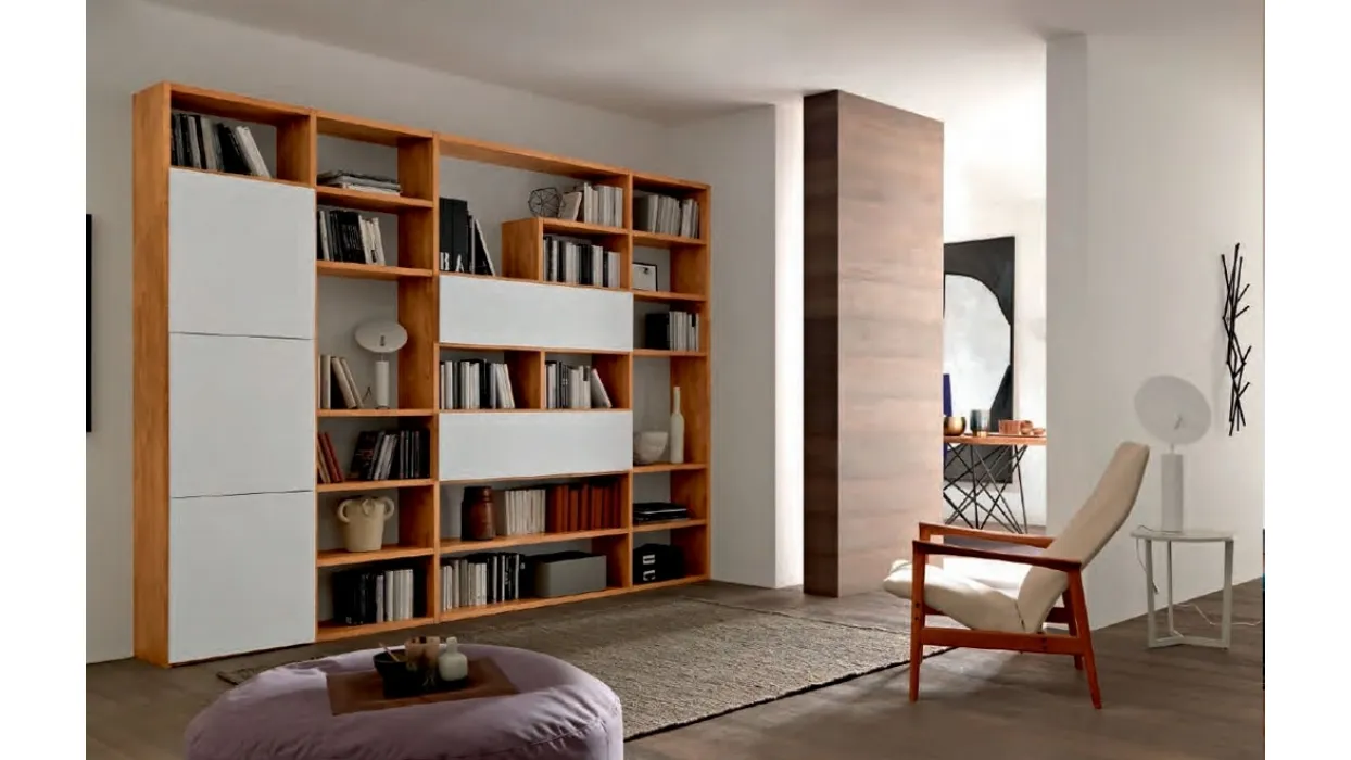 Libreria a muro in legno e laccato bianco opaco Mixer CM28 di FGF Mobili