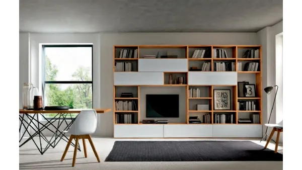 Libreria a muro Mixer CM88 in legno e laccato bianco opaco di FGF Mobili