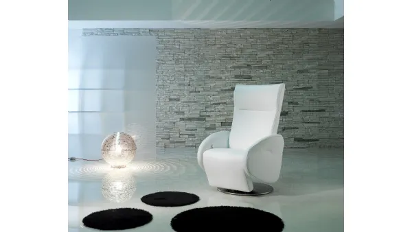 Poltrona Relax Champion in pelle con basamento girevole de Il Benessere