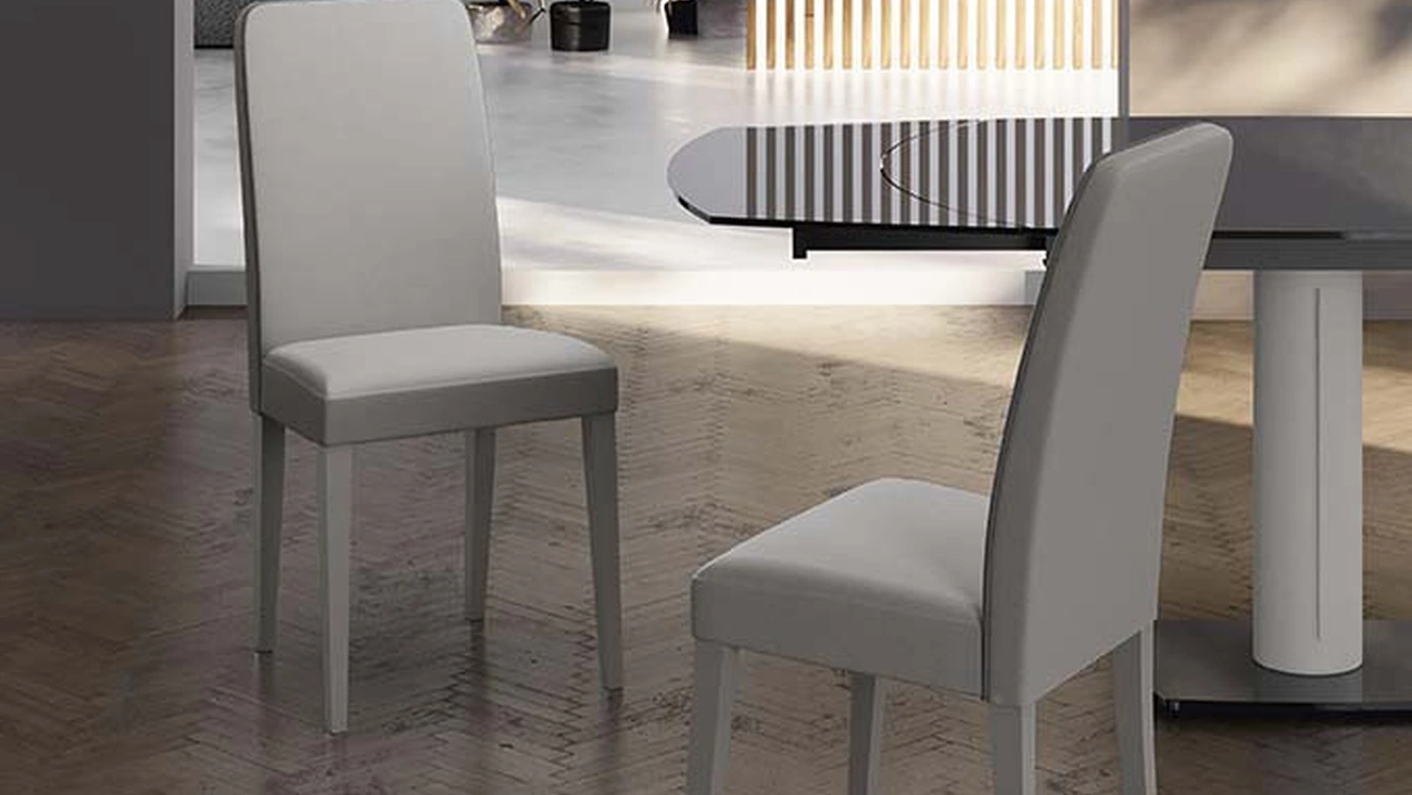 Sedia rivestita in ecopelle Anita di Stones