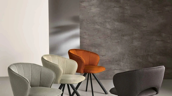 Sedia Gea in tessuto di Capodarte