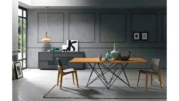 Tavolo Trendy in legno con base in metallo di FGF Mobili