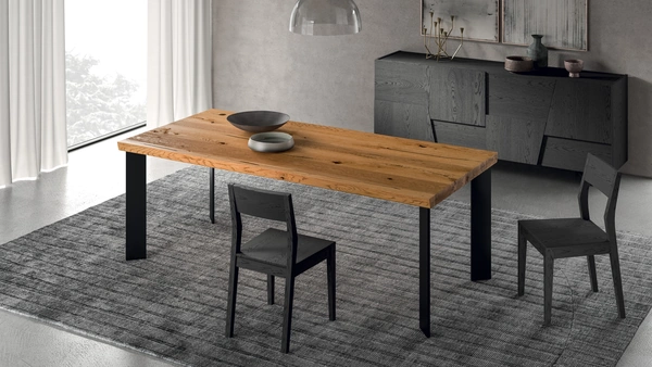 Tavolo Zenit in rovere e metallo di FGF Mobili