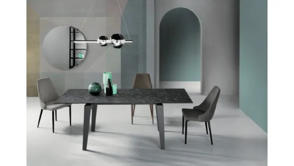 Tavolo allungabile Niky in vetro laminato effetto marmo di Capodarte