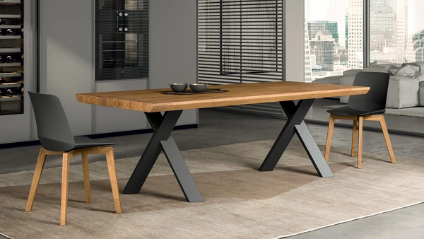 Tavolo Walking in rovere e metallo di FGF Mobili