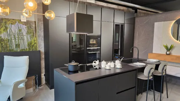 Cucina Mobilturi tota black con Isola