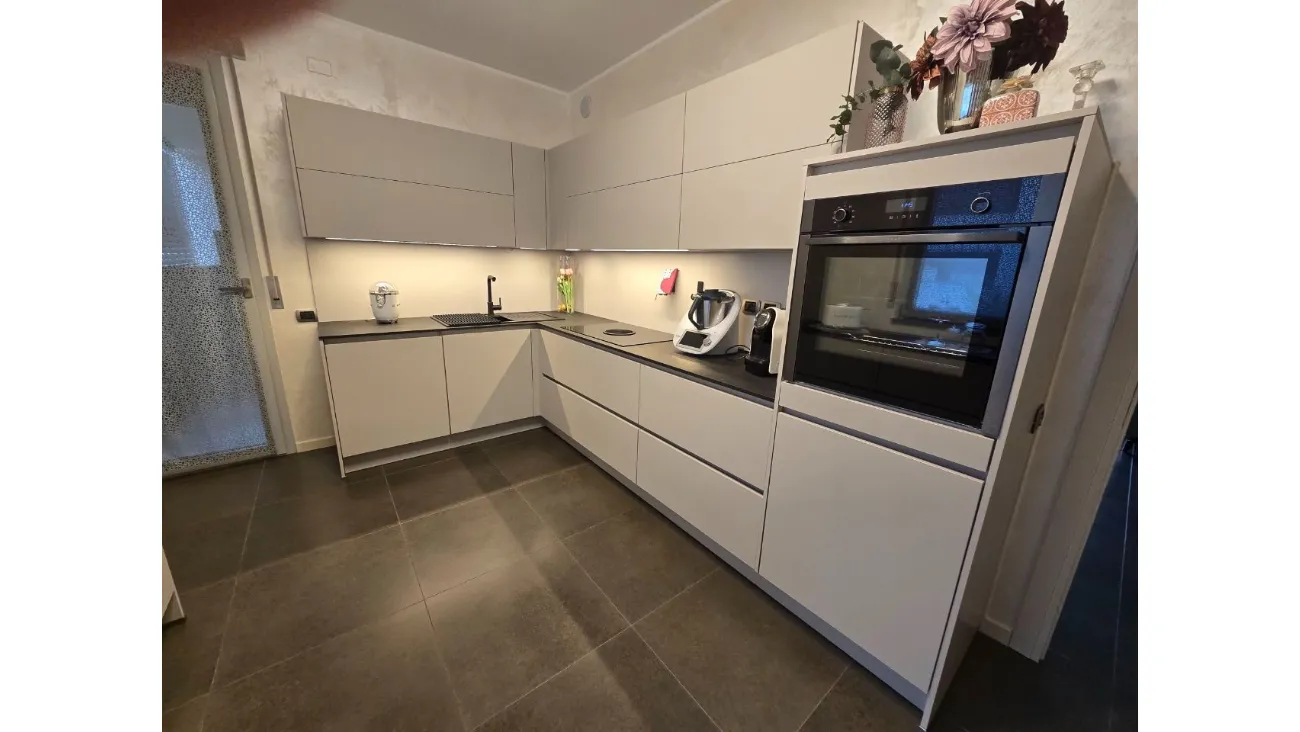 Materiali e finiture per la tua cucina su misura a Fano