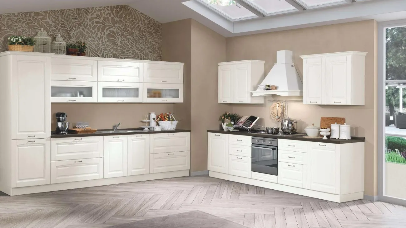 Cucina Classica lineare Bea in legno laccato Bianco di Net Cucine