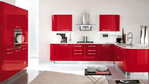 Cucina ad angolo in laccato rosso lucido Gaia di Mobilturi