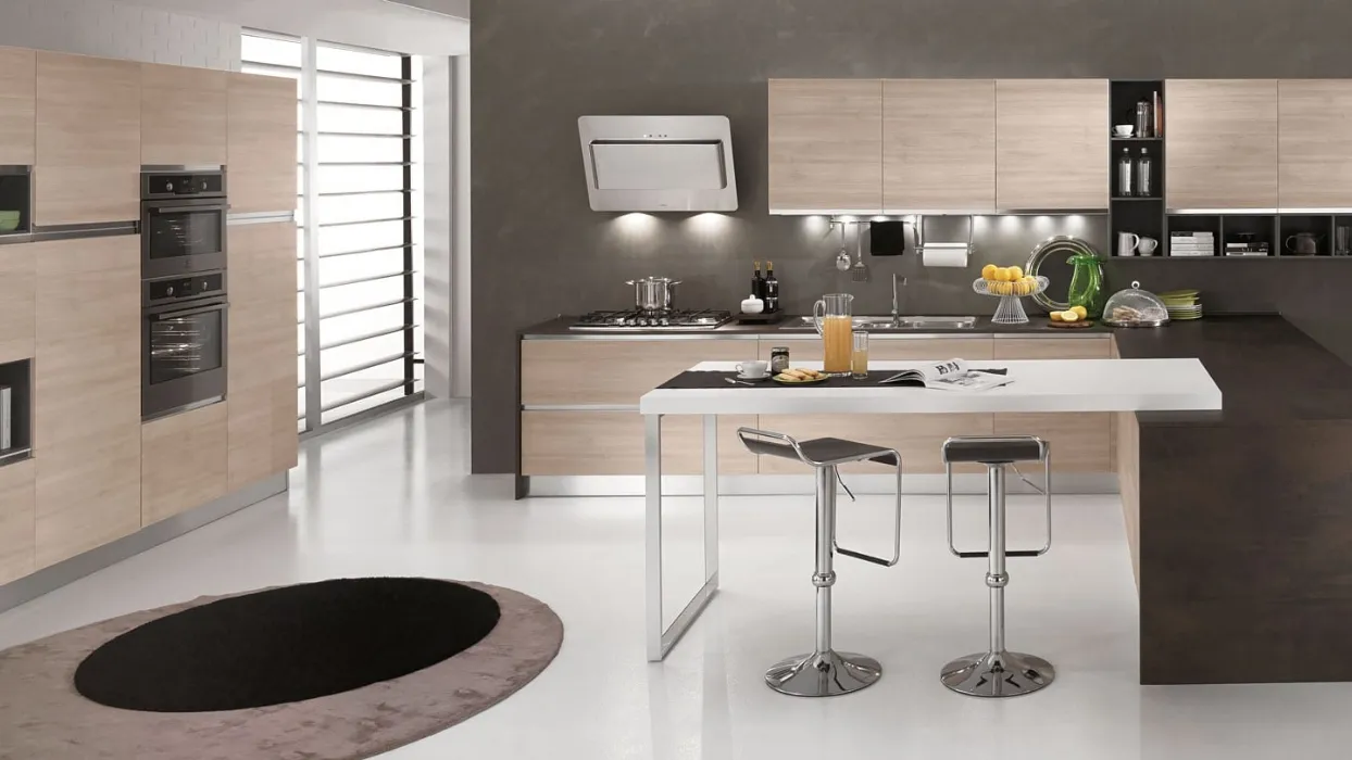 Cucina Moderna New Meg finitura Naturale Tranché effetto legno di Mobilturi