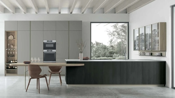 Cucina Moderna in Pet Grigio Fumo con penisola in Larice Noir Metropolis 15 di Stosa